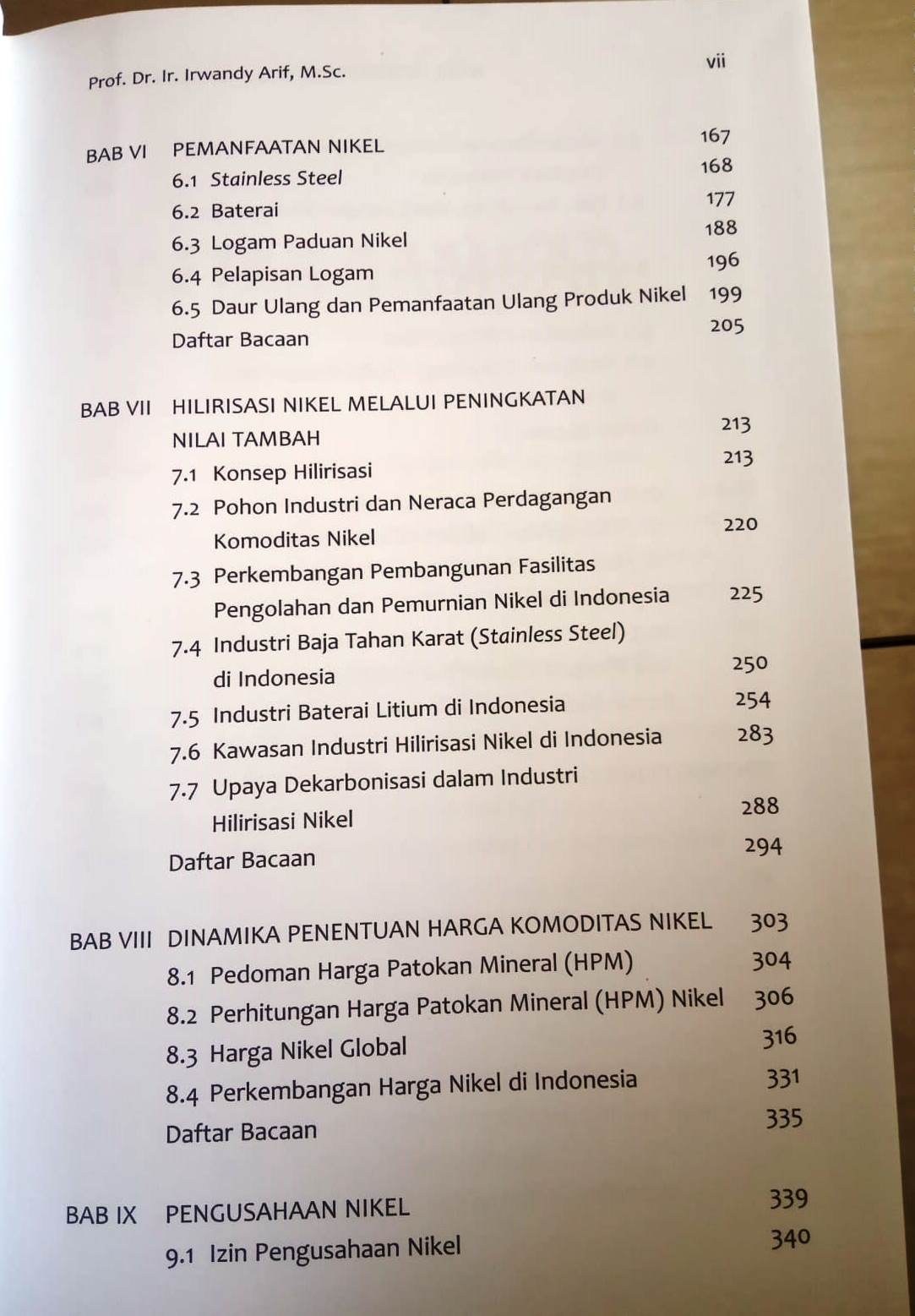 Daftar Isi Buku Nikel Indonesia Menuju Transisi Energi - Irwandy Arif - Gramedia