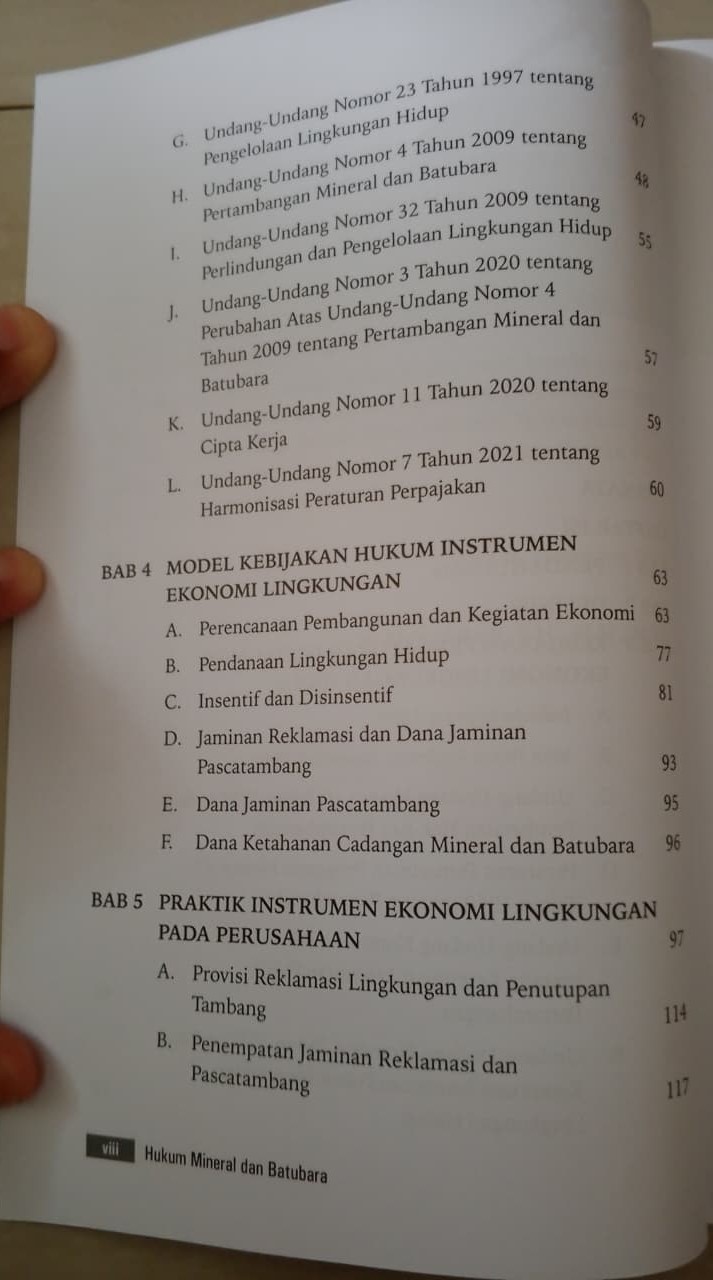 Daftar Isi-2-Hukum Mineral Dan Batubara Instrumen Ekonomi Lingkungan Pada Kegiatan Pertambangan Mineral dan Batubara Berkelanjutan Dr. Ahmad Redi – Penerbit Rajagrafindo Persada